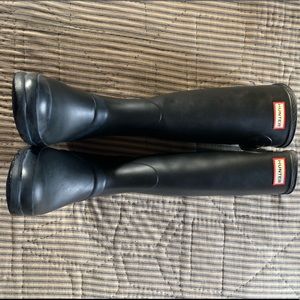 Size 9 Hunter boots